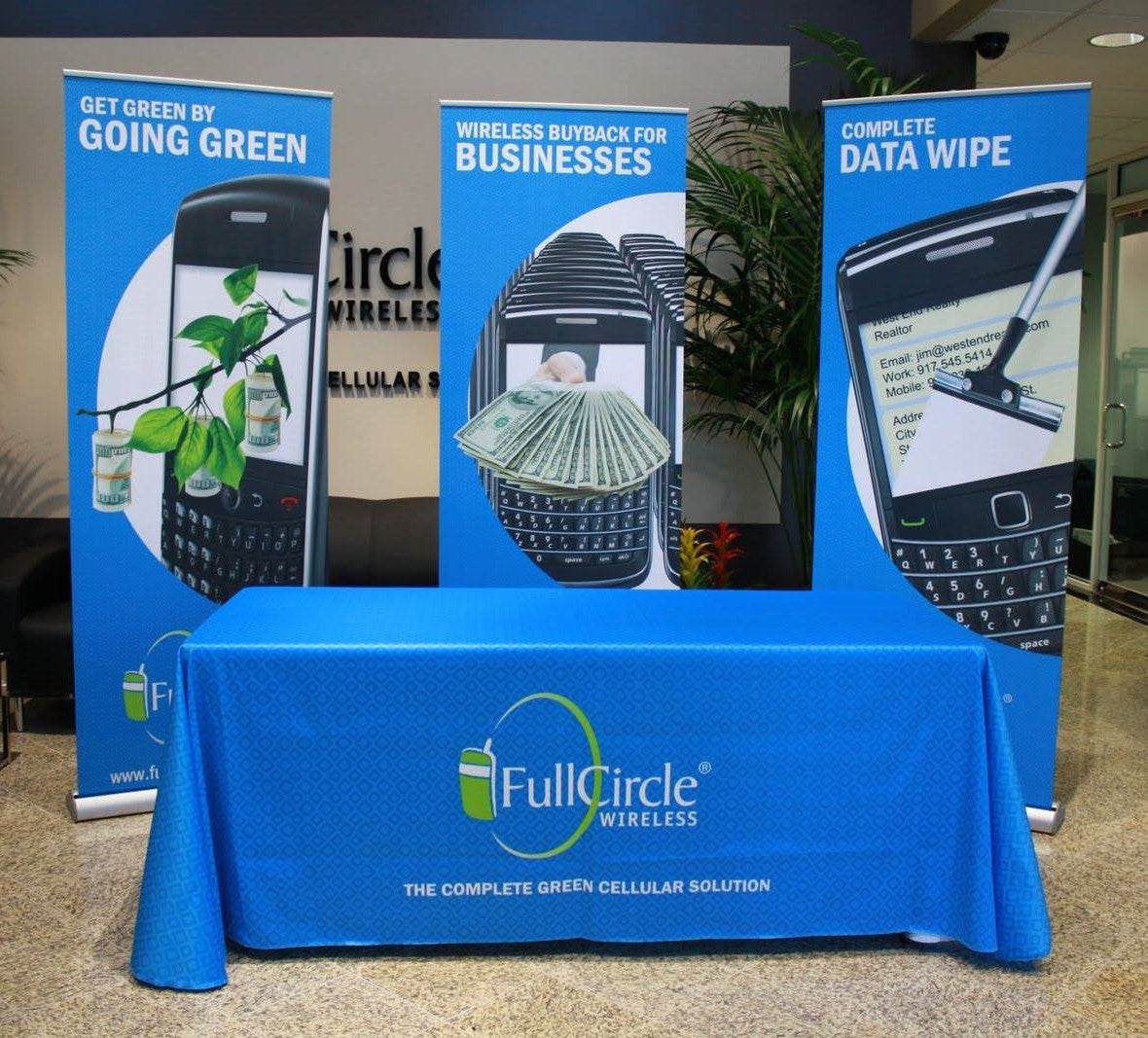 182cm / 6 Foot Draped Table Cloth