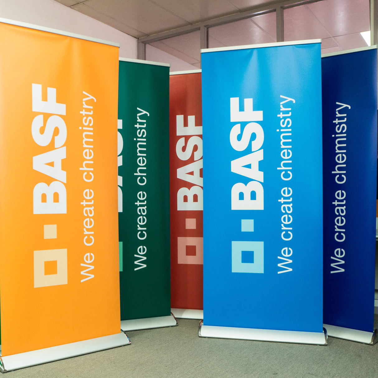 Premium Pull-Up Banner 85cm x 200cm
