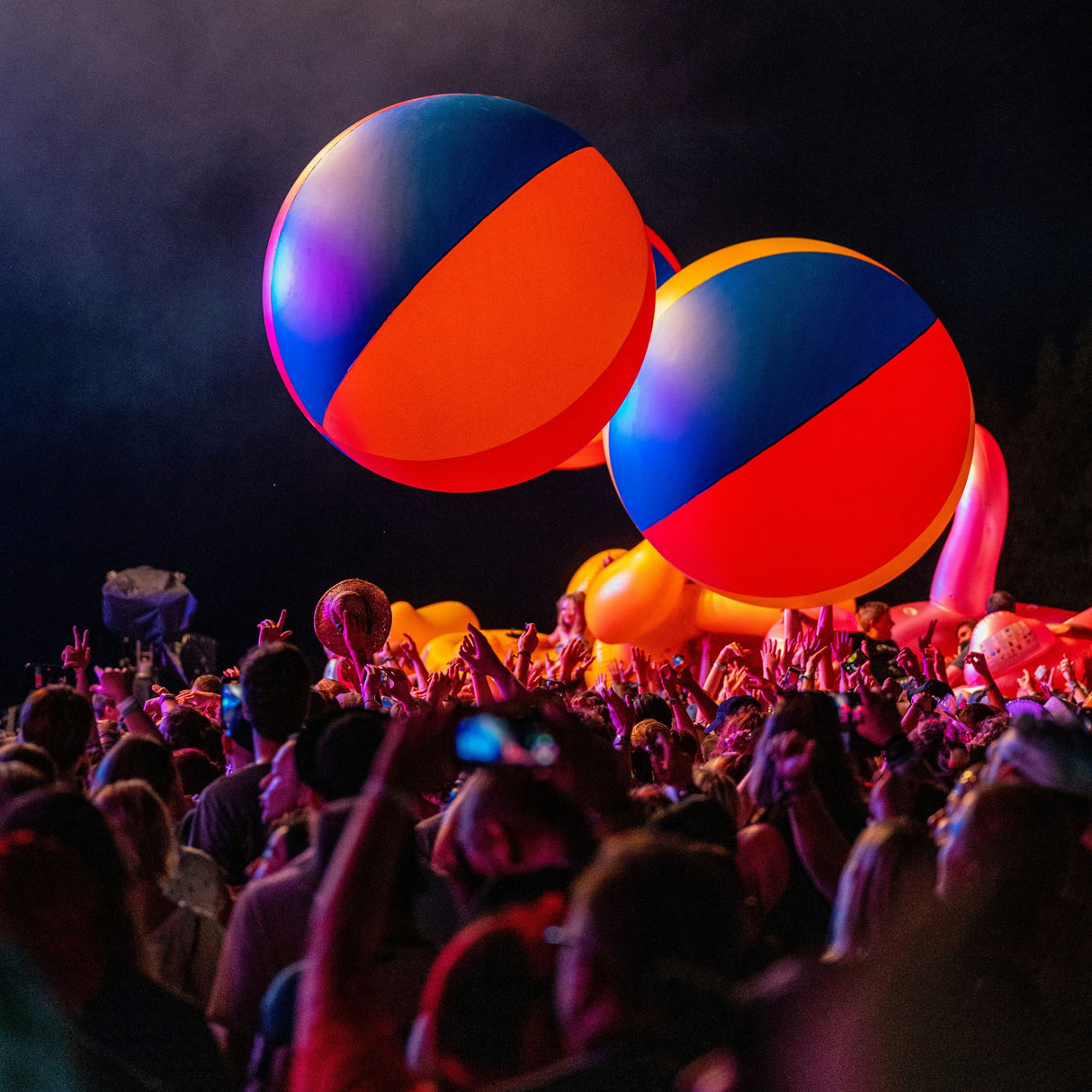 Non LED Crowd Balls - 1 Metre (Most Popular Size)